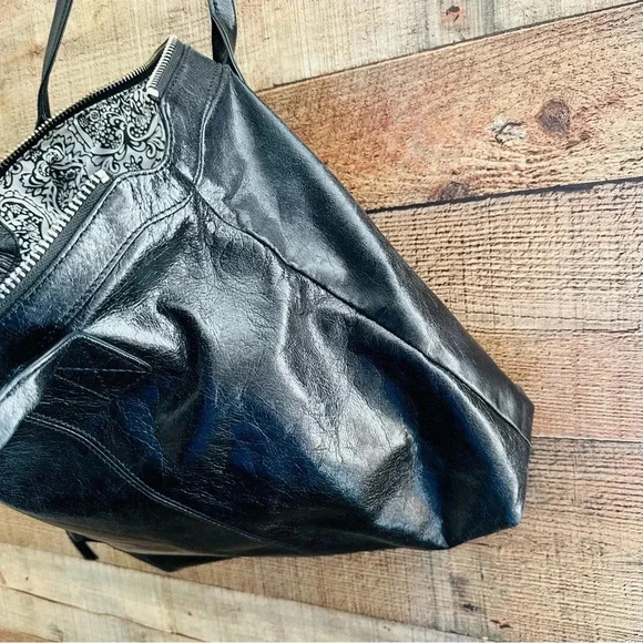 NWOT Hobo International Large Leather Tote - Picture 4 of 11